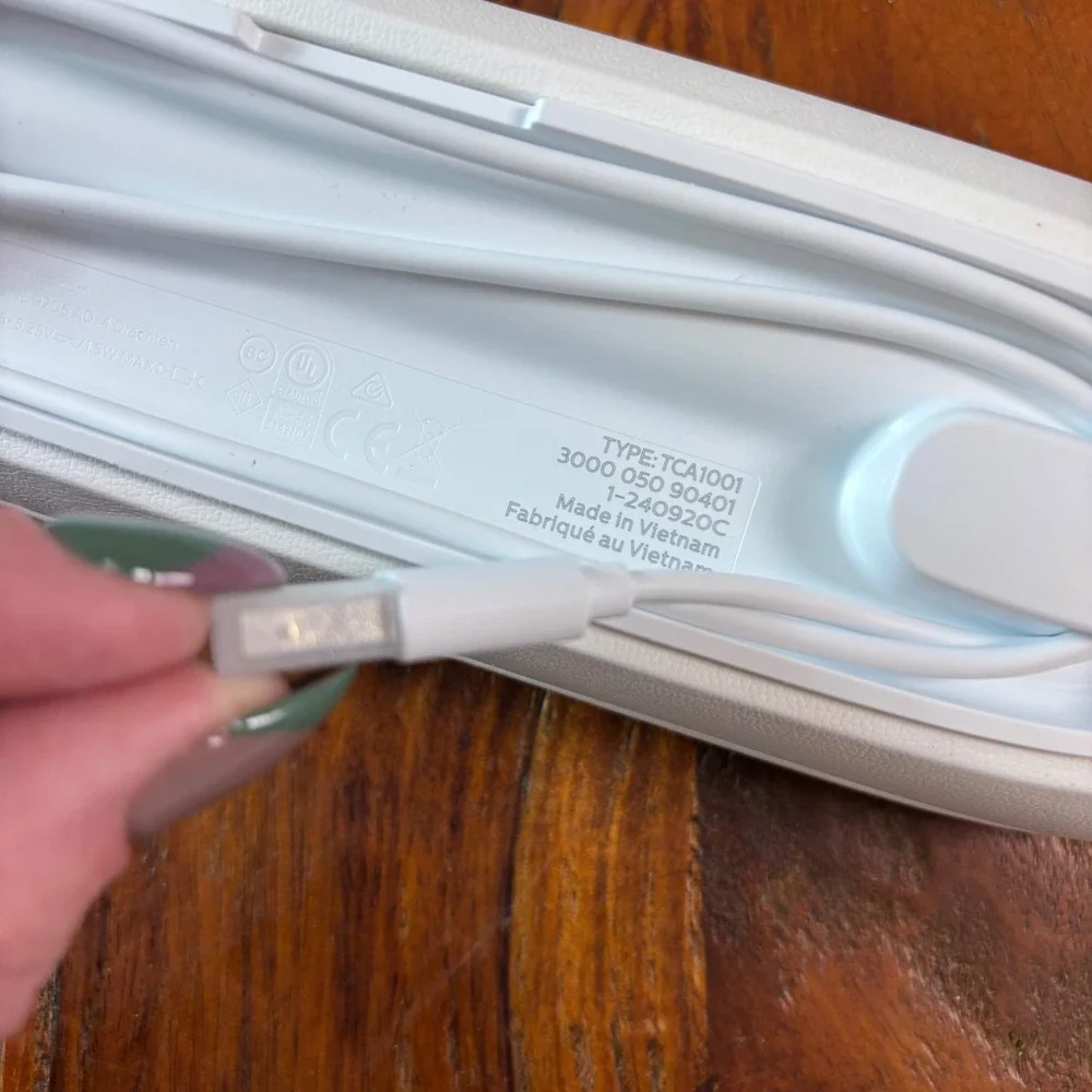 Philips Sonicare White USB Charging Travel Case TCA1001 for Electric Toothbrush‎